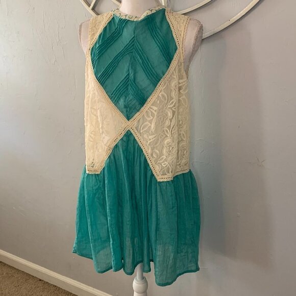 UMGEE Boho Sleeveless Lace Top - Picture 2 of 8